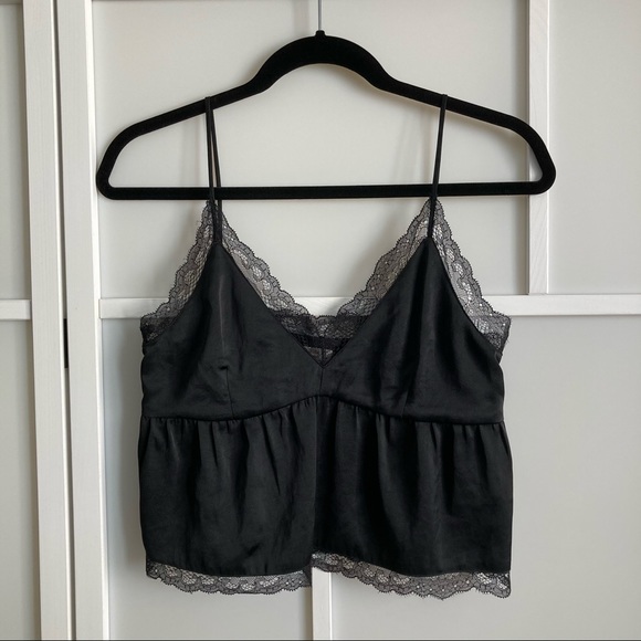 [Sold off app] Little Moon Lace Camisole - Picture 2 of 6